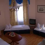 Garni Djaran Hotel *