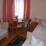 Garni Djaran * Offenbach am Main