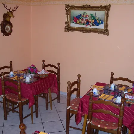 Szálloda Garni Djaran Offenbach am Main