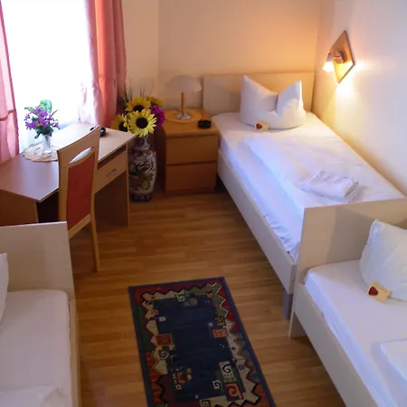 Garni Djaran Hotel