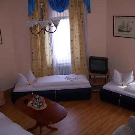 Garni Djaran Hotel *