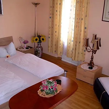 Hotel Garni Djaran Offenbach am Main