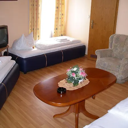 Hotel Garni Djaran