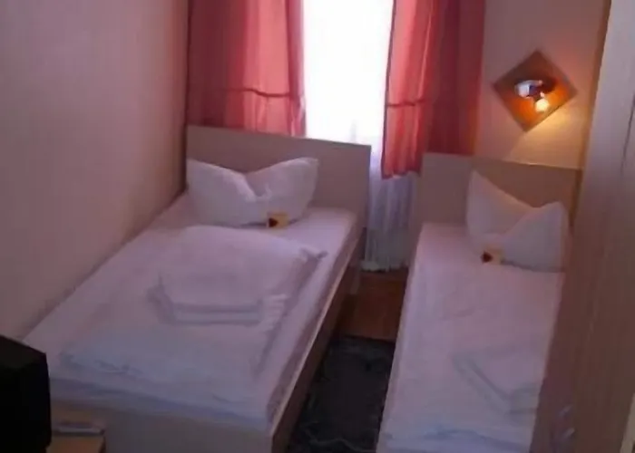 Szálloda Garni Djaran Offenbach am Main